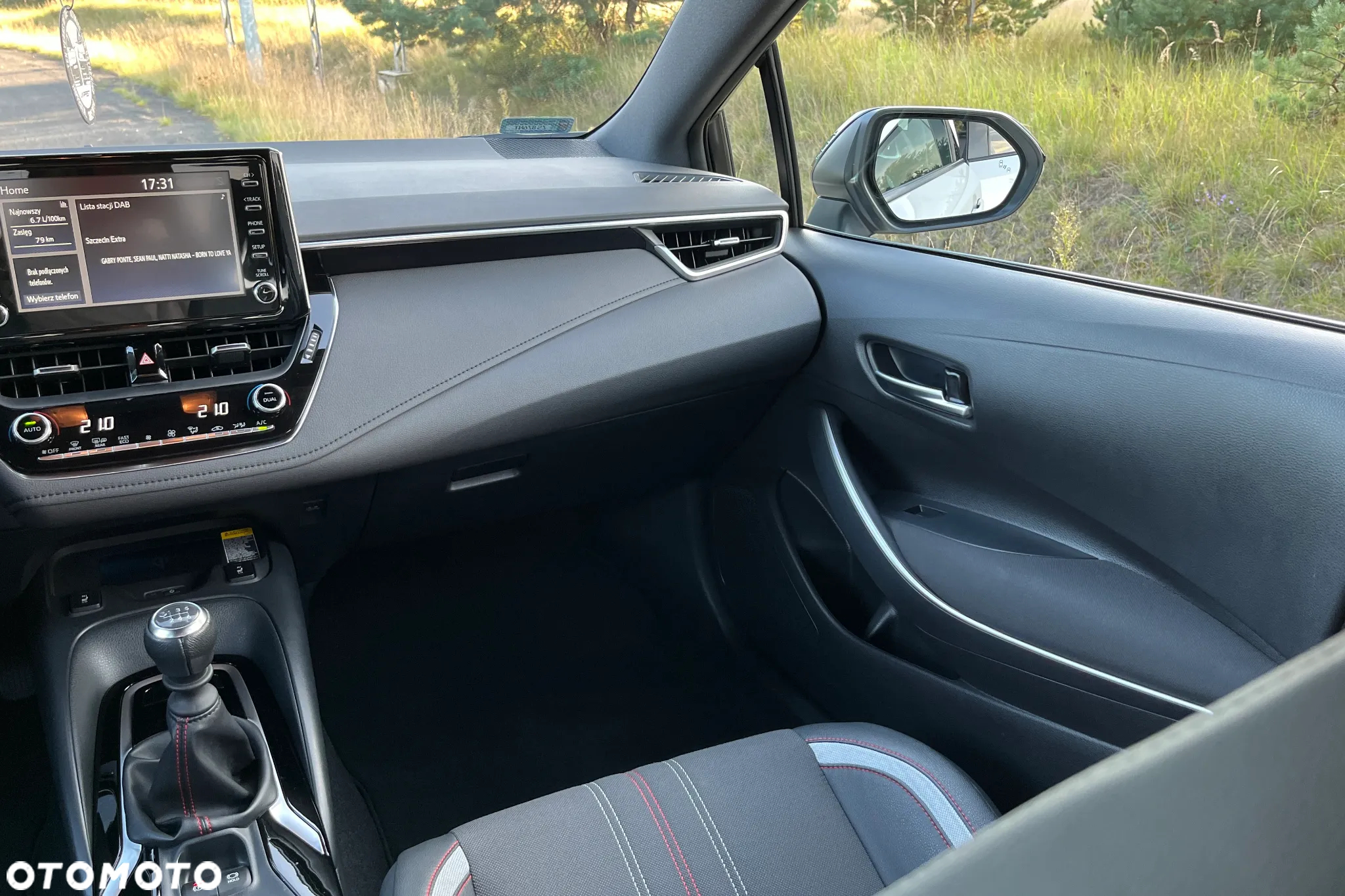 Toyota Corolla 1.6 GR Sport - 23
