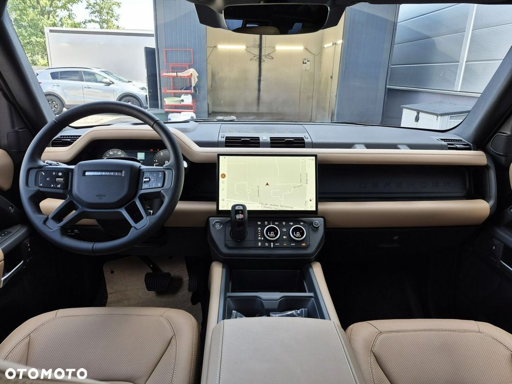 Land Rover Defender 110 D350 X-Dynamic HSE - 30