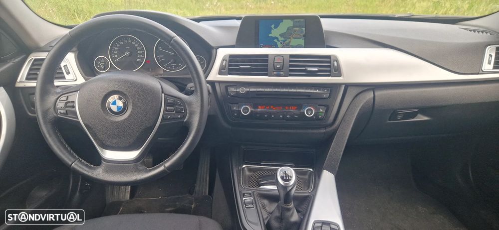 BMW 320 d Blue Performance Modern Line - 12