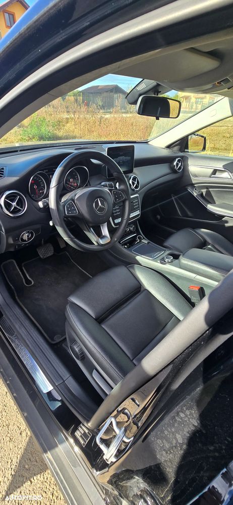Mercedes-Benz GLA 200 d 4MATIC Aut. - 10