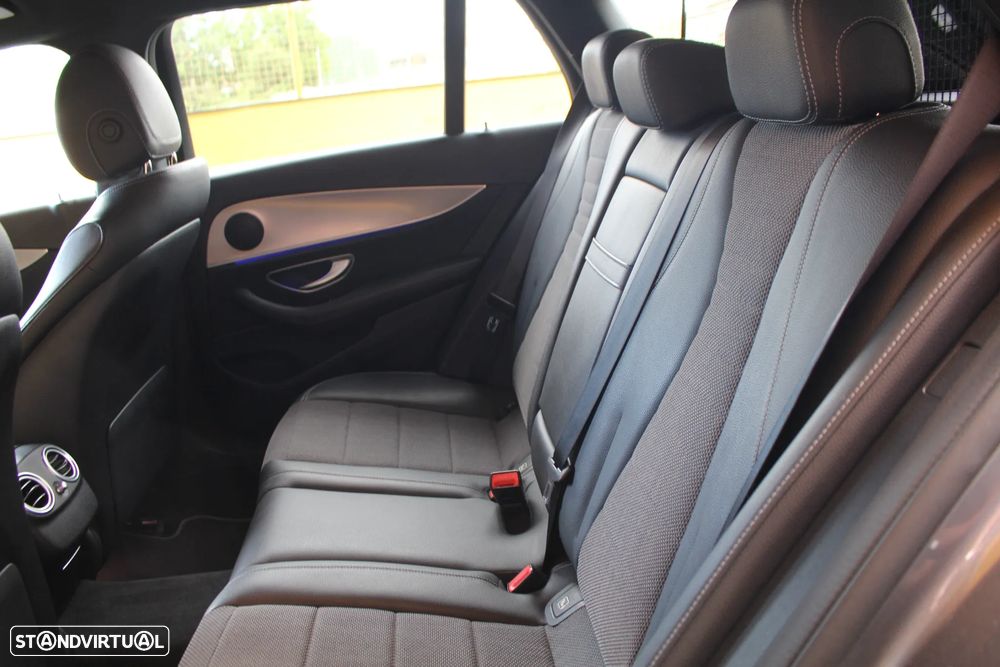 Mercedes-Benz E 300 de AMG Line - 11