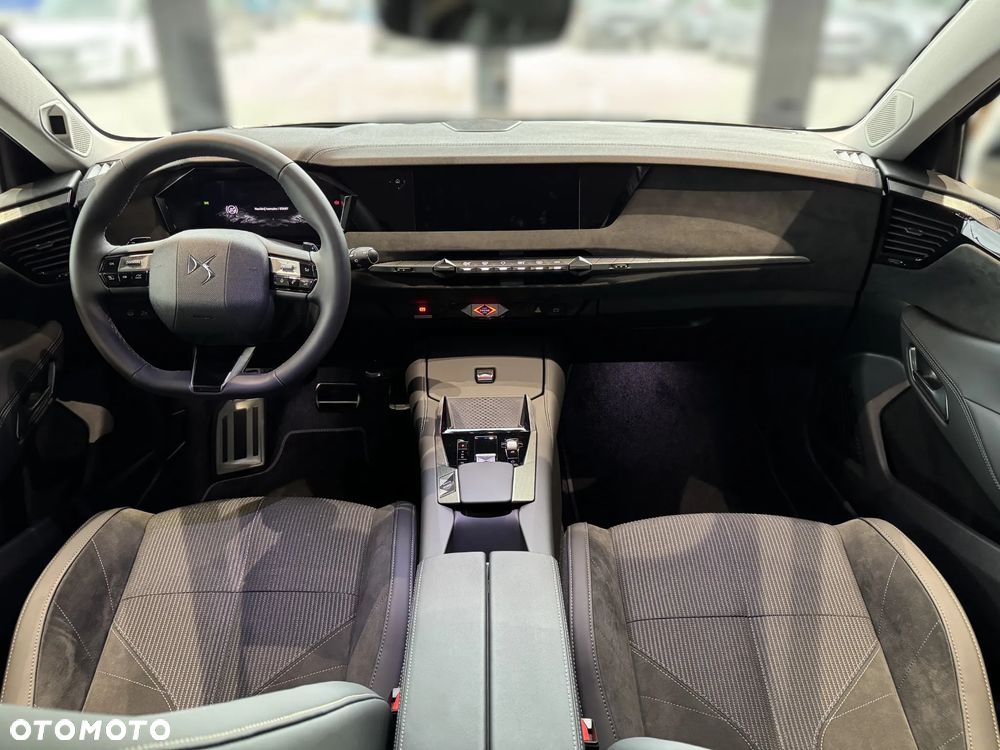 DS Automobiles N°4 1.2 mHEV Étoile Alcantara eDCS6 - 23
