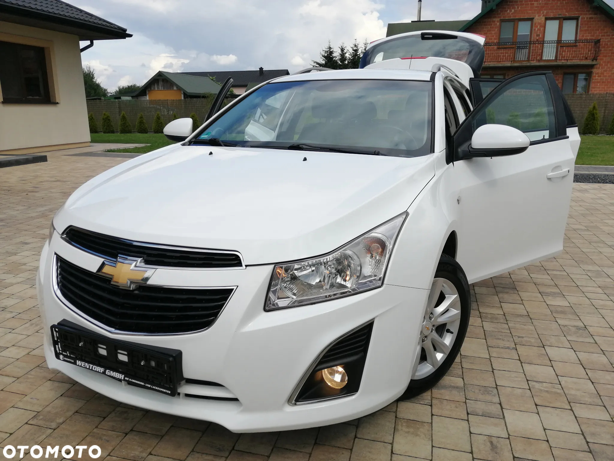 Chevrolet Cruze Station Wagon 1.6 LS - 40