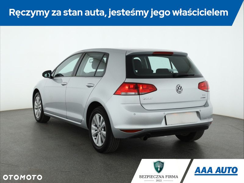 Volkswagen Golf - 5