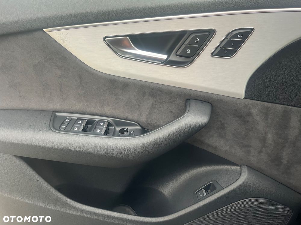 Audi Q8 - 15