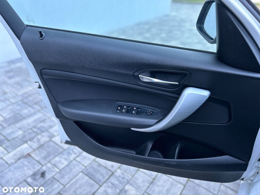 BMW Seria 1 116i Sport Line - 26