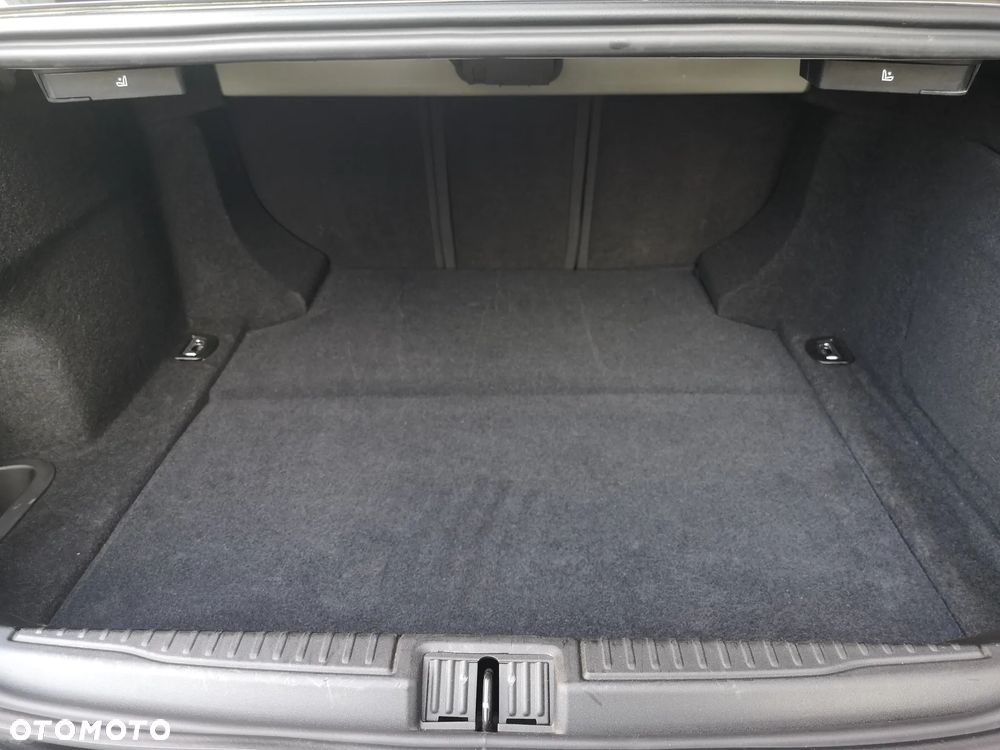 Alfa Romeo Giulia 2.0 Turbo 16V AT8-Q4 Ti - 33