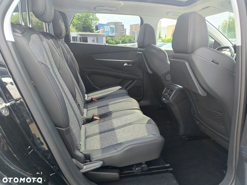 Peugeot 5008 1.6 PureTech Allure S&S EAT8 - 8