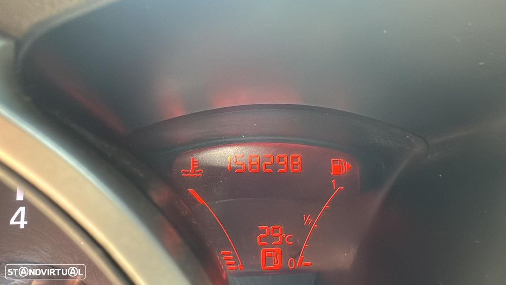 Nissan Juke 1.6 Eco Acenta - 14