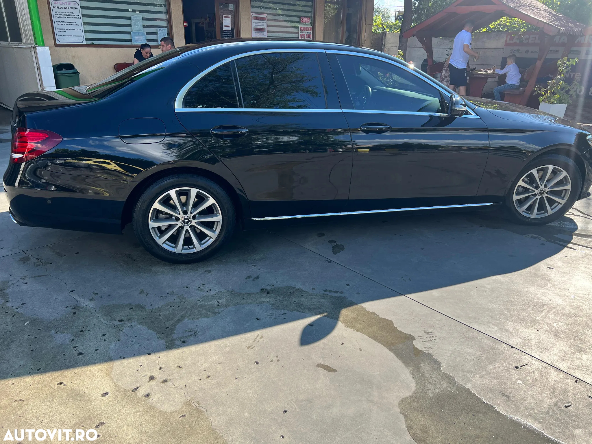 Mercedes-Benz E 200 d T 9G-TRONIC - 4