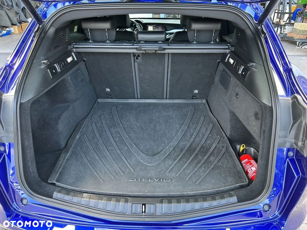Alfa Romeo Stelvio 2.0 Turbo Sprint Q4 - 10