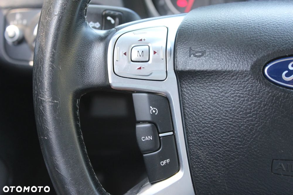 Ford Mondeo - 28