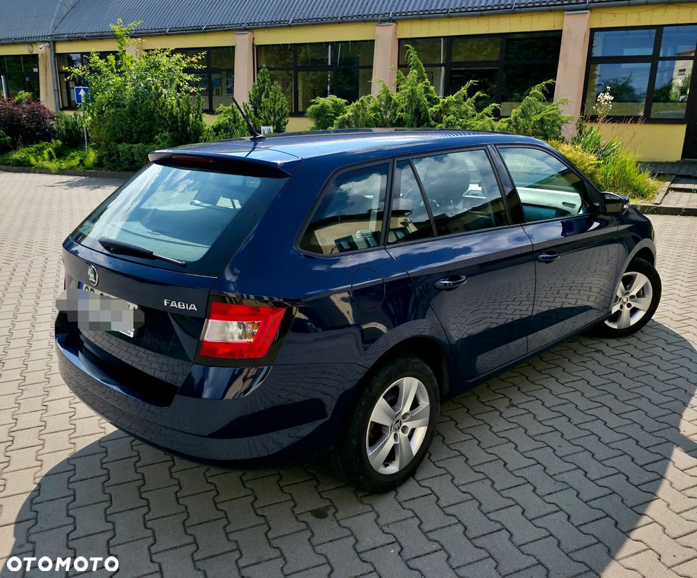 Skoda Fabia 1.0 TSI Ambition - 4