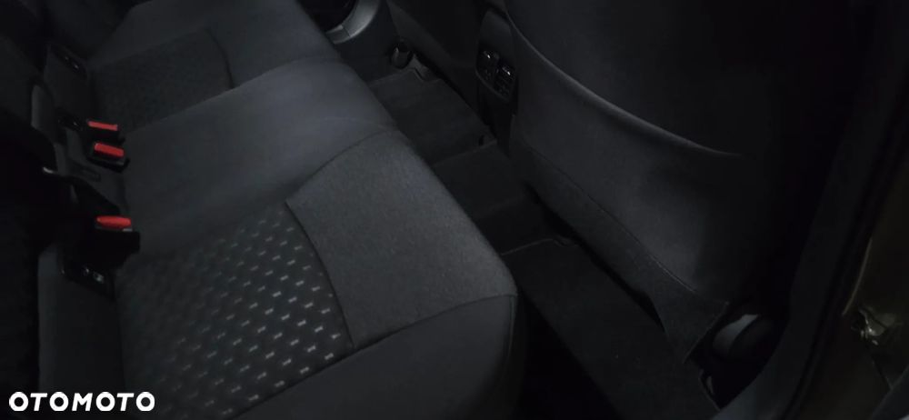 Suzuki Swace 1.8 Hybrid Premium Plus CVT - 18