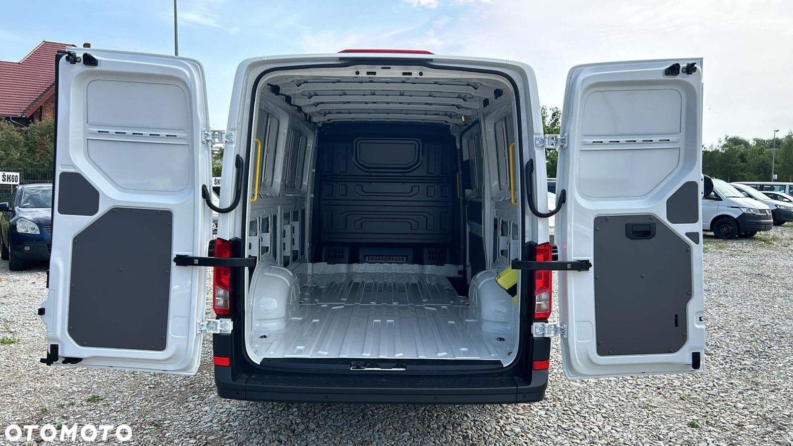 Volkswagen Crafter 30 Furgon PRO/PO LIFTINGU!! L3H2, 2.0TDI 140KM, Niski dach, r.o. 3640 - 11