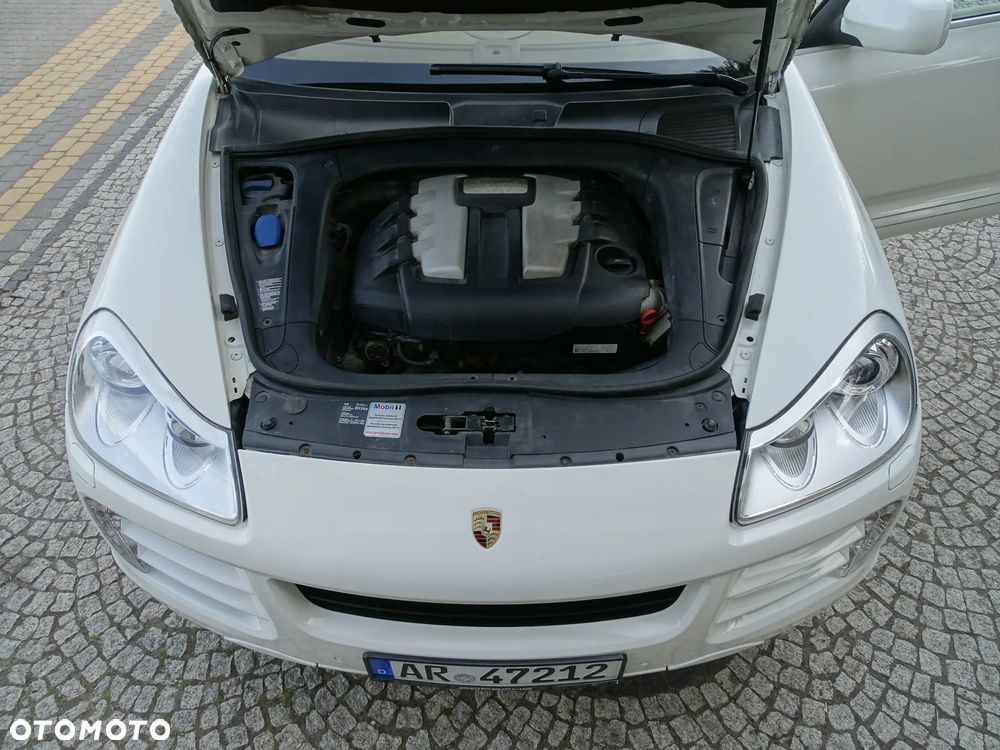 Porsche Cayenne Tiptronic S - 26