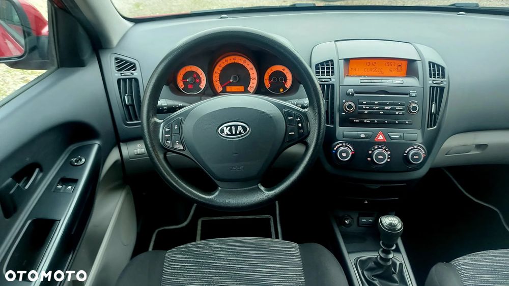 Kia Ceed 1.4 Comfort - 19