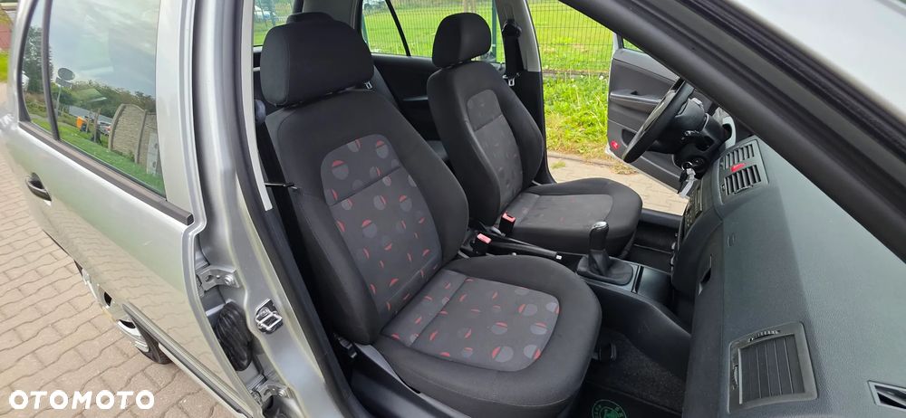 Skoda Fabia - 18