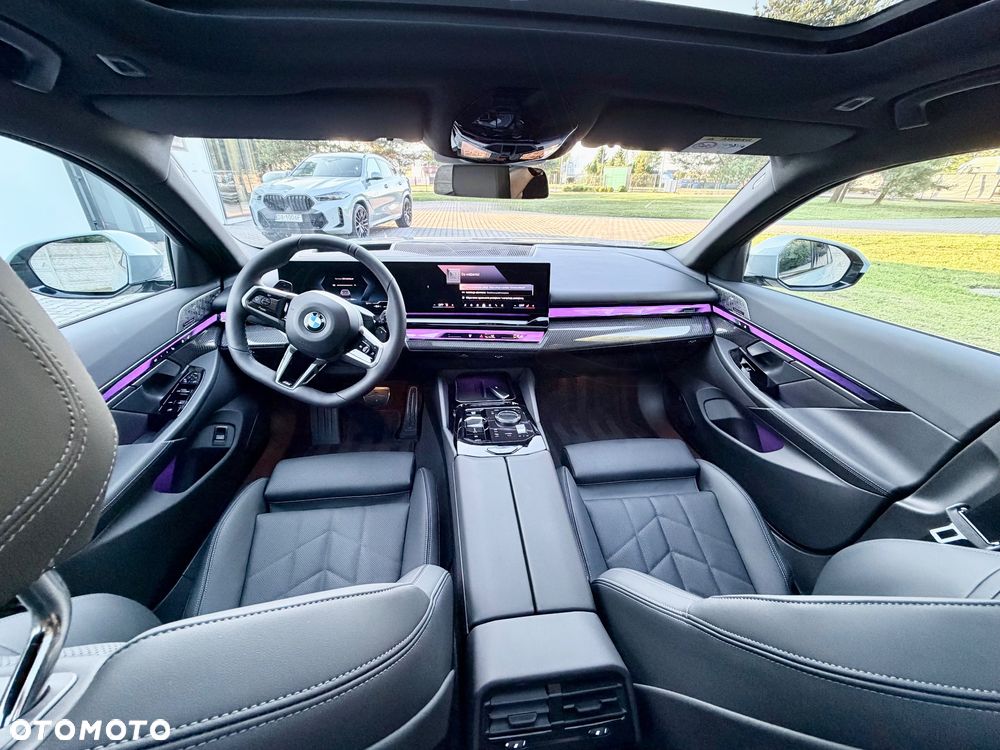 BMW Seria 5 540d xDrive mHEV M Sport - 27