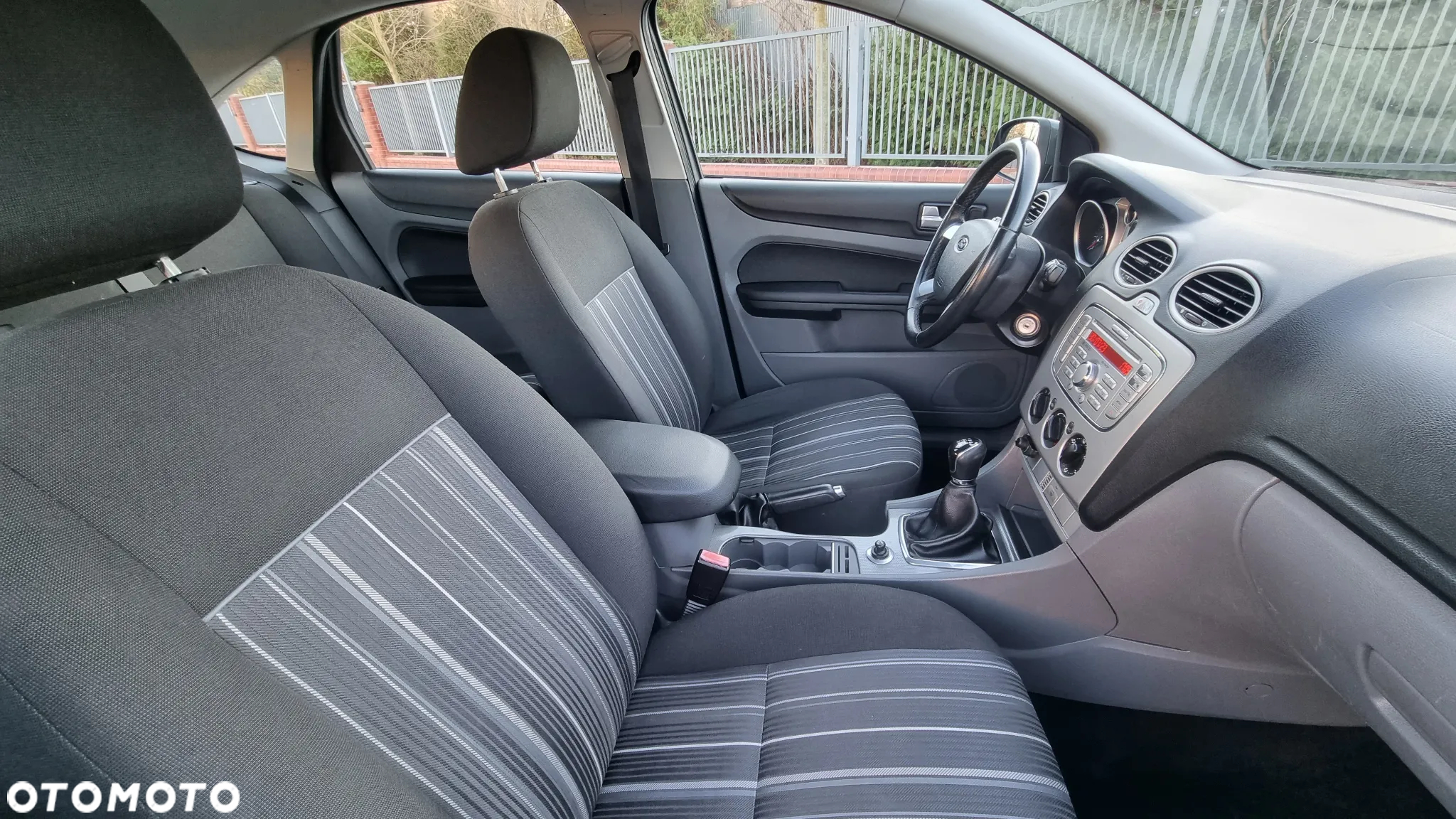 Ford Focus 1.6 Gold X - 17