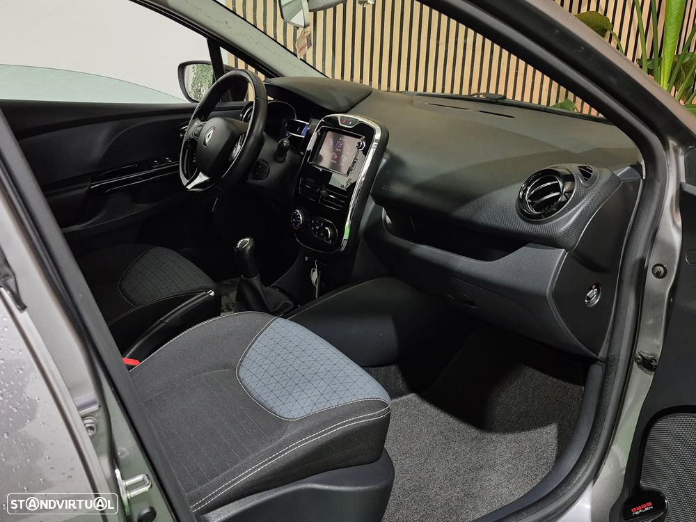 Renault Clio Sport Tourer 1.5 dCi Dynamique S - 19