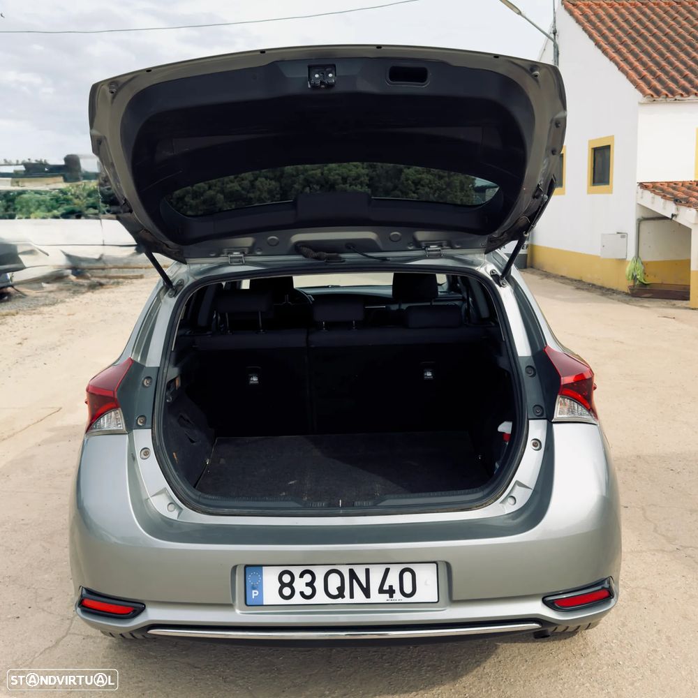 Toyota Auris 1.4 D-4D Com. +P.Sport+Navi - 7