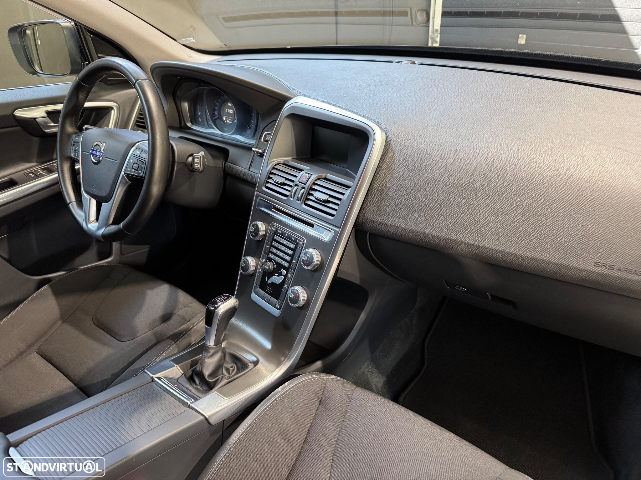 Volvo XC 60 2.0 D4 Momentum - 21