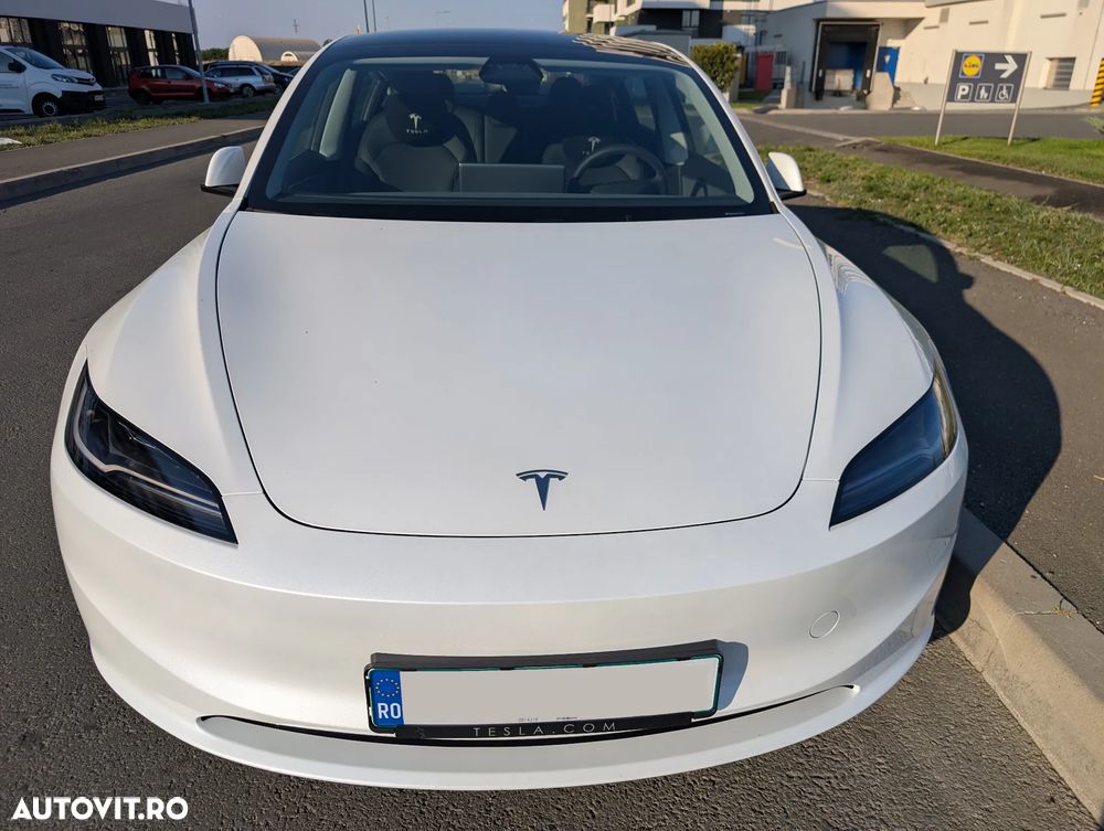 Tesla Model 3 RWD - 1