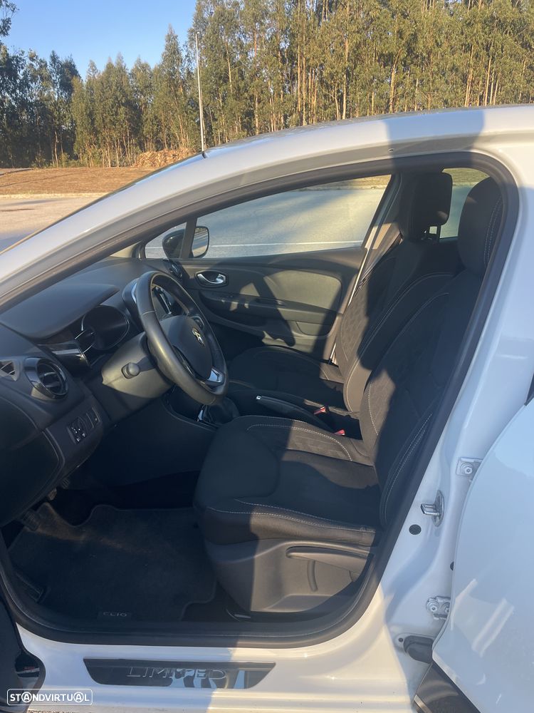 Renault Clio - 8