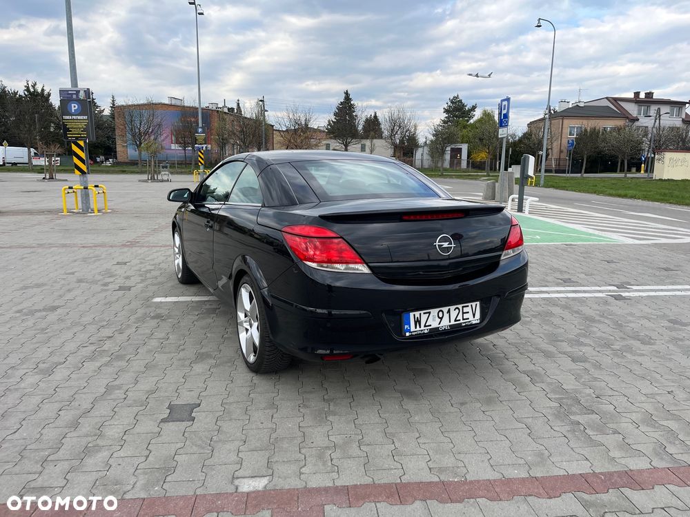 Opel Astra 1.6 Turbo Cosmo - 13