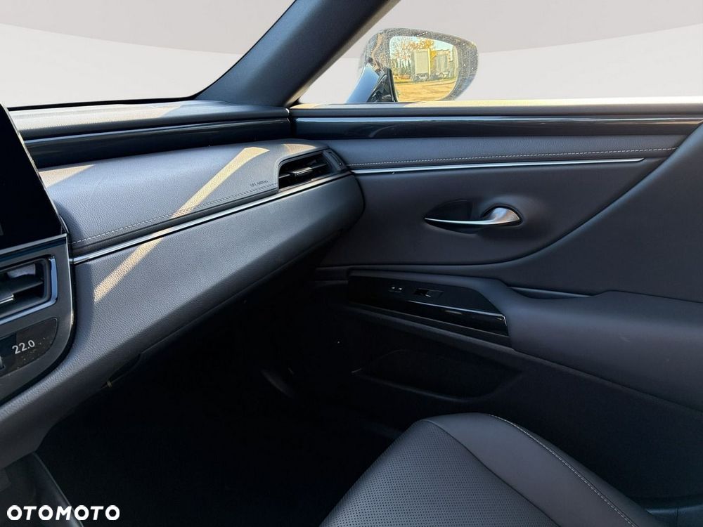 Lexus ES - 22