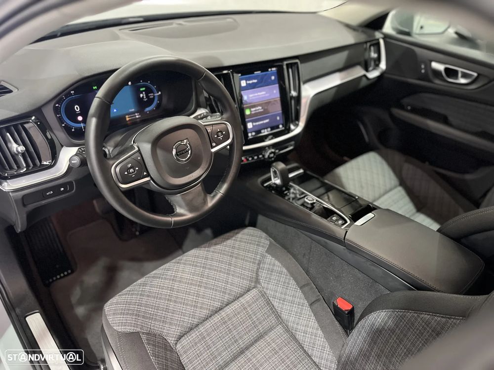 Volvo V60 2.0 T6 AWD TE Core - 15