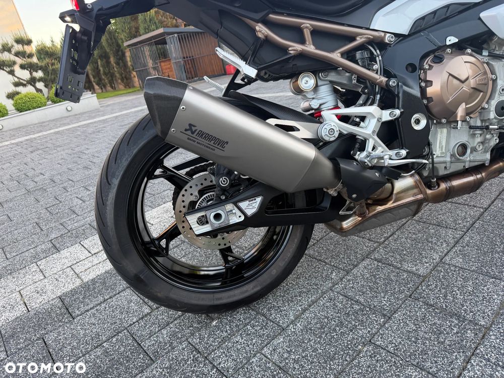 BMW S - 21