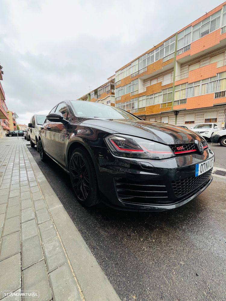 VW Golf 1.6 TDi Confortline - 1