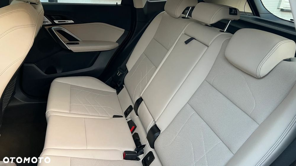 BMW X1 sDrive18i xLine - 22