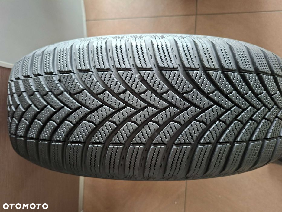 215/65R16 98H Semperit Speed Grip 5 Para zima 2022 PZ103 - 8