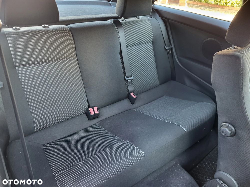 Opel Astra III GTC 1.9 CDTI Sport - 7