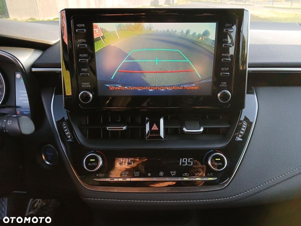 Toyota Corolla 1.8 Hybrid Comfort - 28