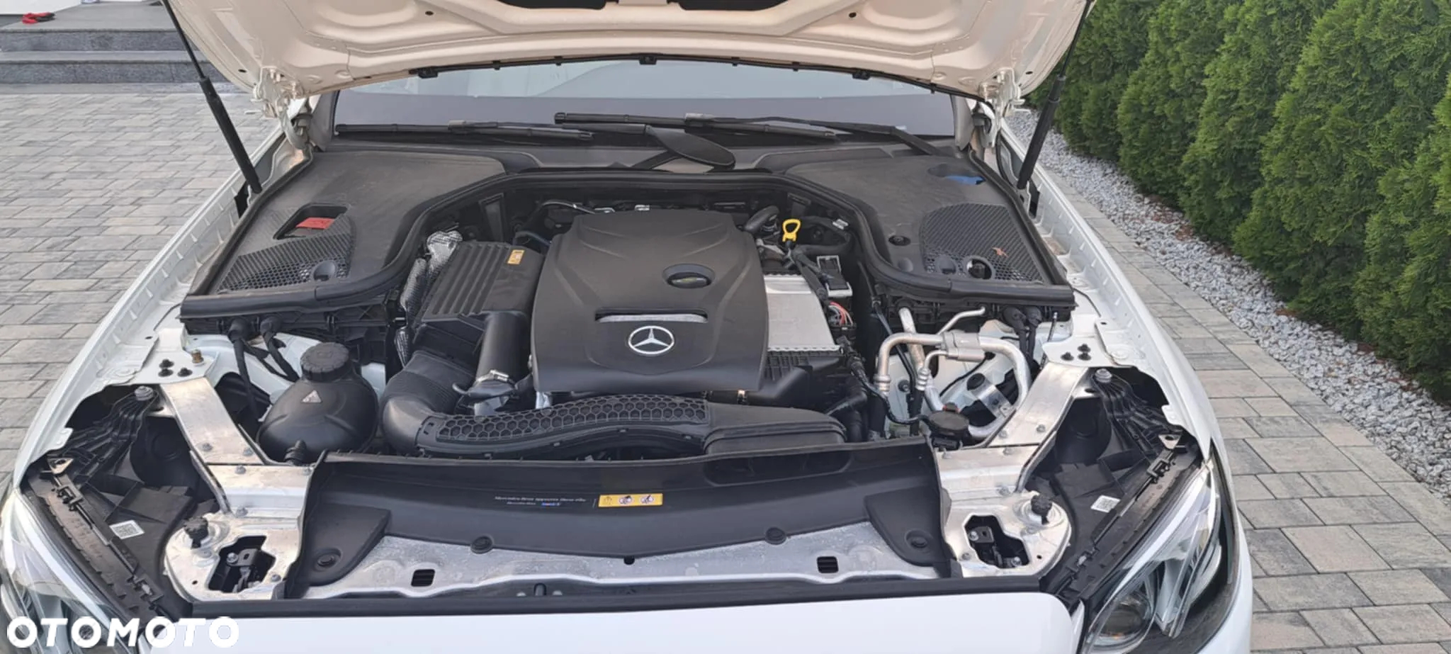 Mercedes-Benz Klasa E 300 9G-TRONIC AMG Line - 8