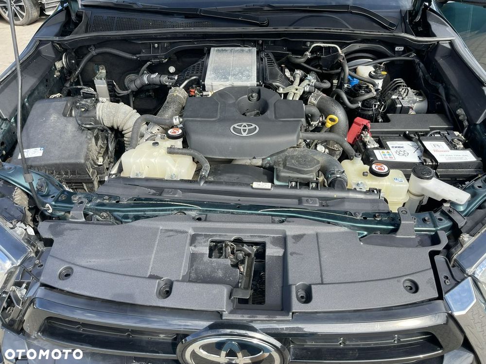Toyota Hilux 4x4 Double Cab Autm Executive - 14