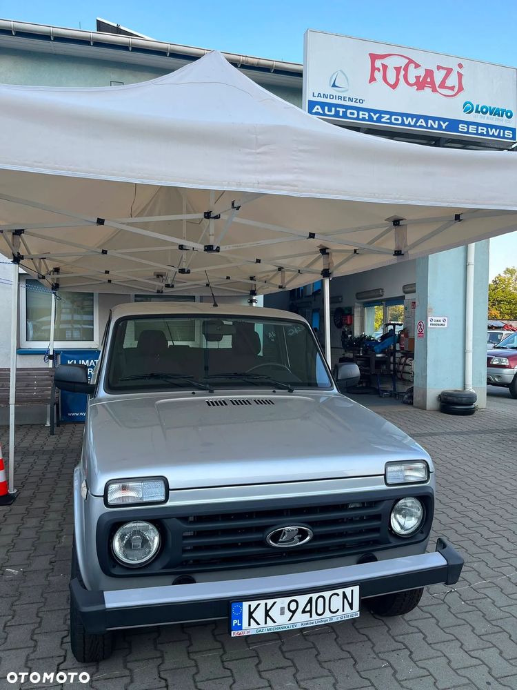 Lada Niva - 1