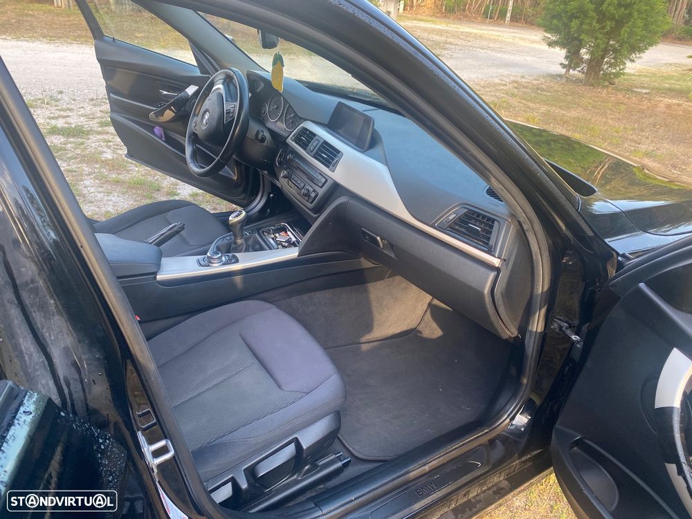 BMW 318 d xDrive Line Sport - 10
