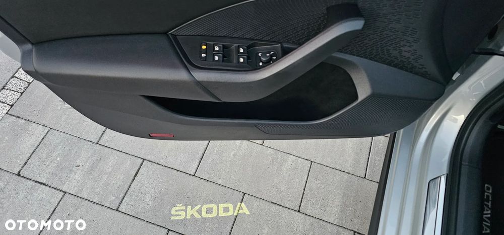 Skoda Octavia 2.0 TDI 4x4 Scout DSG - 27