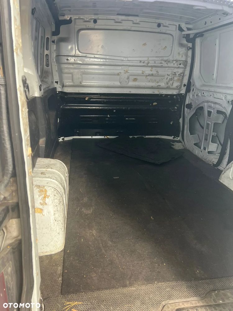 Renault Trafic - 14