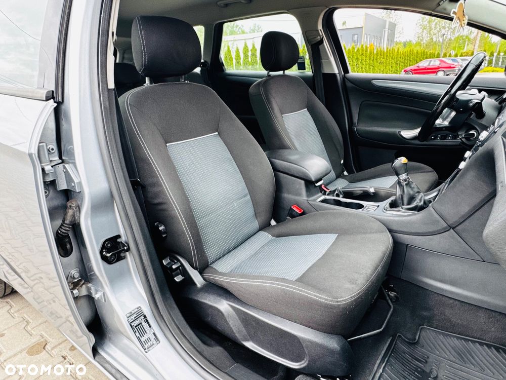 Ford Mondeo 1.6 Gold X - 13