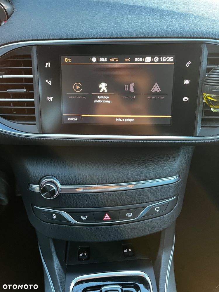 Peugeot 308 1.2 PureTech GPF Road Trip S&S EAT8 - 31