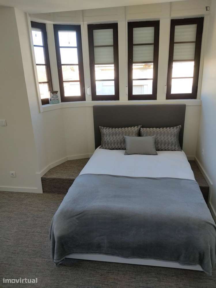 Quarto - localizado em Paranhos Porto - Grande imagem: 4/24
