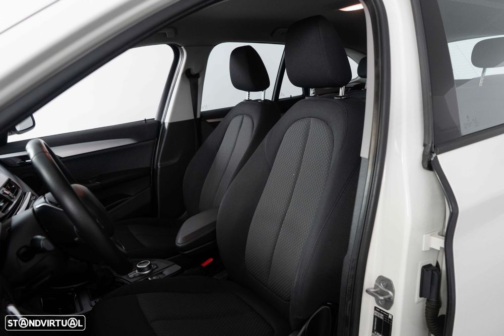 BMW X1 25 e xDrive Corporate Edition - 10