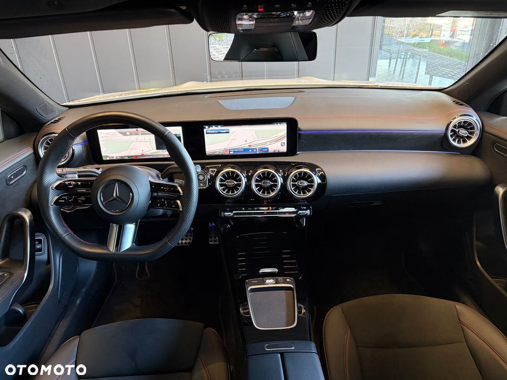 Mercedes-Benz CLA 200 AMG Line 7G-DCT - 19