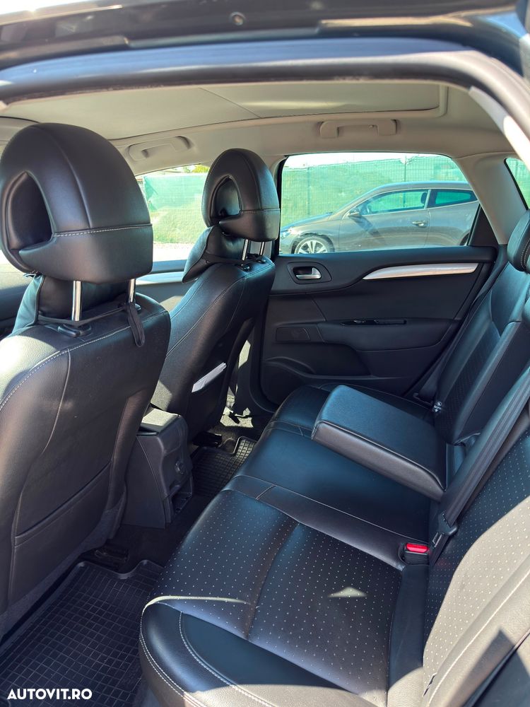 Citroën C4 1.6 e-HDi FAP Exclusive - 13